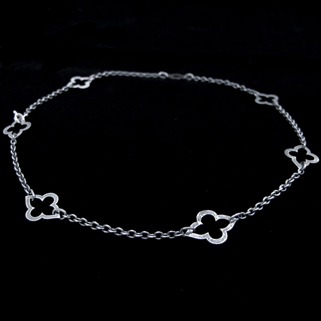 balistrarias quatrefoil chain-5